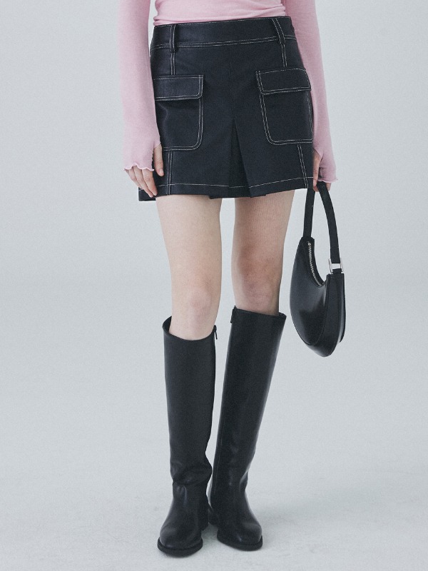 Vegan Leather Stitch Mini Skirt [Black]